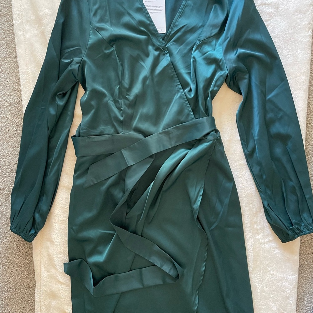 Brand new dark green, silk midi dress- tie around waste, v neck